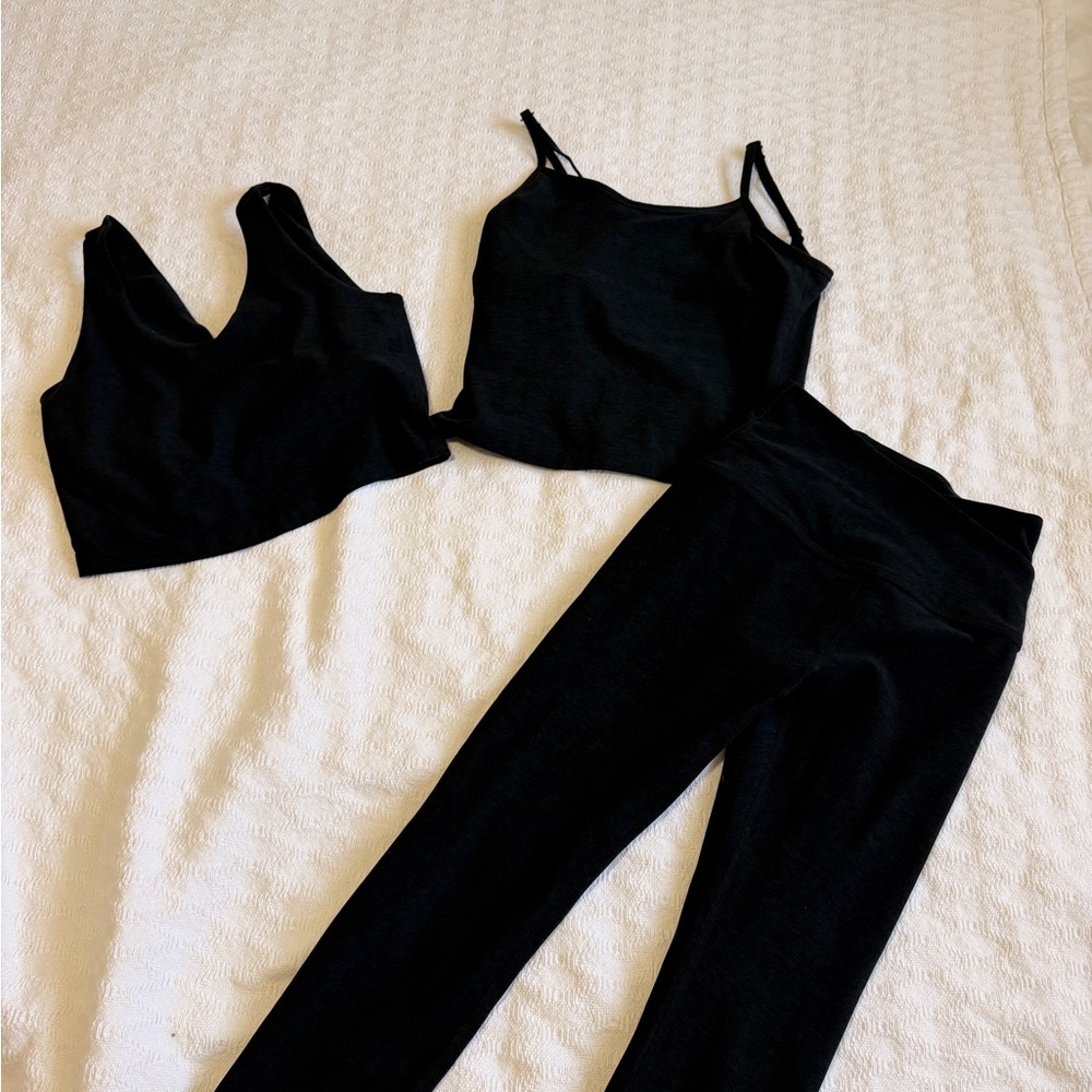 Beyond yoga bundle!! Excellent condition like new